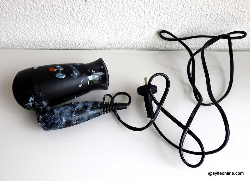 Sèche-cheveux / air-dryer